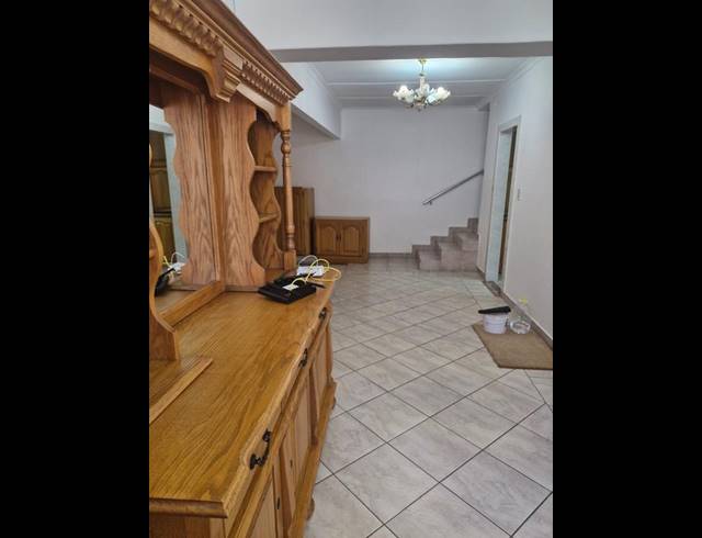 4 BEDROOM HOUSE FOR SALE IN SILVERGLEN